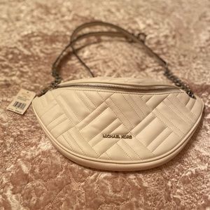 NWT Michael Kors bodybag / fannypack WHITE